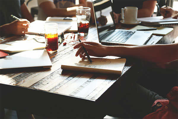 Tips of international studtents who want to work in the uk